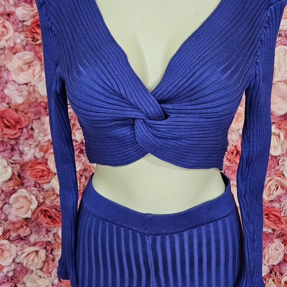 Two-piece Set(Purple)(NWT) - Picture 7 of 11